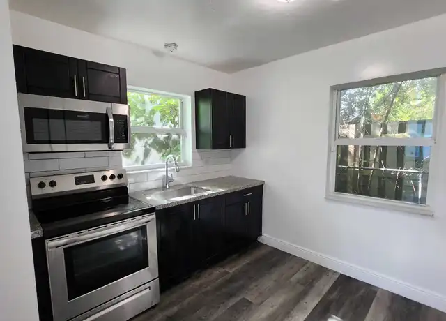 Property at 164 NW 69th St Unit 21, Miami, FL, 33150, 2 beds, 1 bath, [object Object]