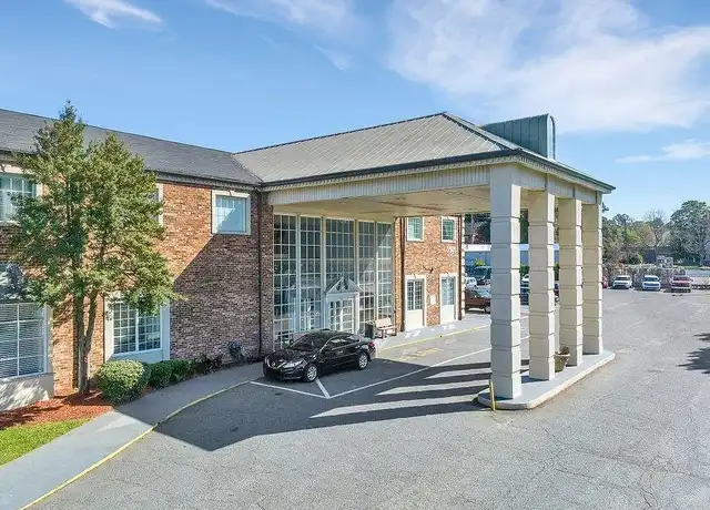 Property at The Residences at Windsor - 3501 E Independence Blvd, Charlotte, NC, 28205, 1 bed, 1 bath, [object Object]