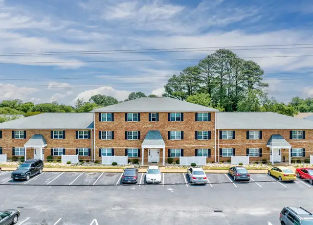 Photo of 1568 N King St, Hampton, VA 23669