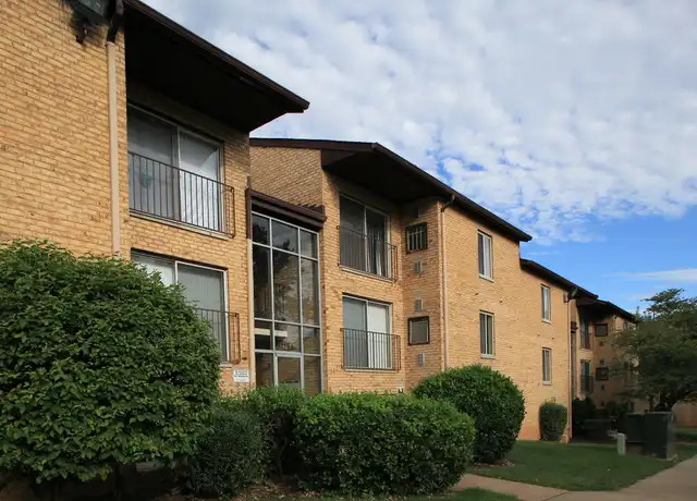 Property at Linden Park Apartments - 3600 Jurgensen Dr, Triangle, VA, 22172, 1-3 bed, 1-1.5 bath, [object Object]
