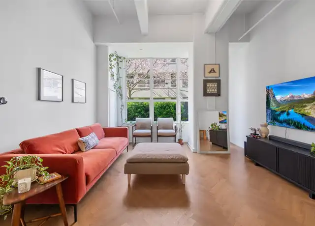 Property at 184 Kent Ave, Brooklyn, NY, 11249, 1 bed, 1 bath, [object Object]