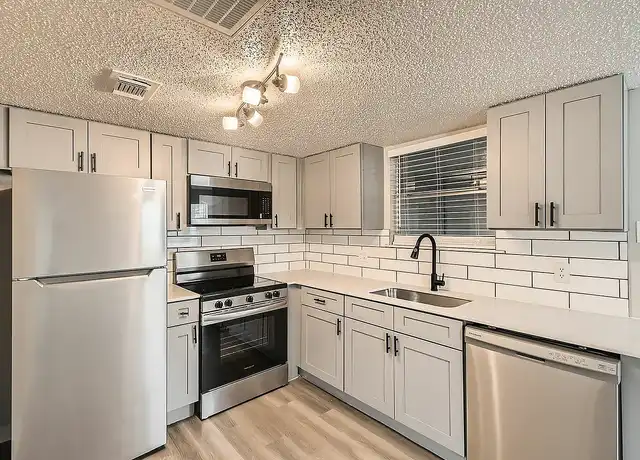 Property at Rise Heather Ridge - 2706 Heather Hill Ct, Arlington, TX, 76006, 1 bed, 1-1.5 bath, [object Object]