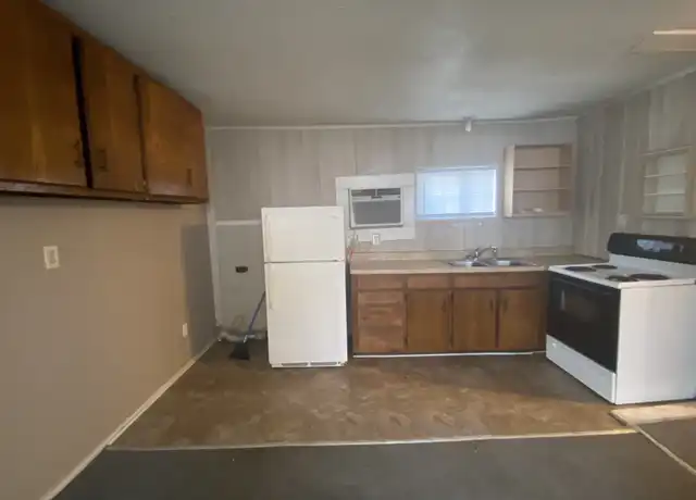 Property at 307 N 8th St Unit B, Nederland, TX, 77627, 1 bed, 1 bath, [object Object]