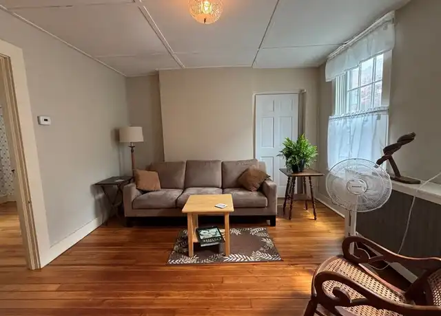 Property at 107 Prospect Hill St Unit 3, Newport, RI, 02840, 1 bed, 1 bath, [object Object]