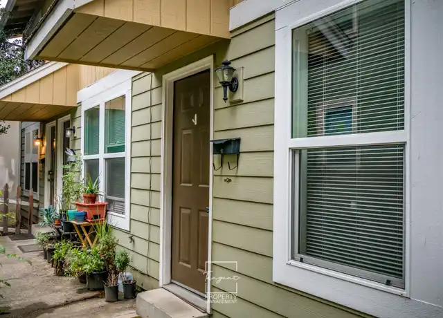Property at 1925 NE 8th Ave Unit 1925, Portland, OR, 97212, 2 beds, 1 bath, [object Object]