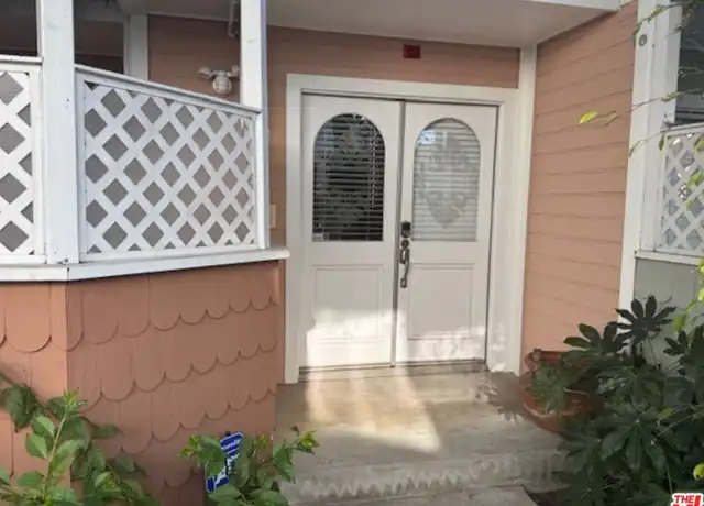 Property at 320 N Catalina Ave #8, Redondo Beach, CA, 90277, 2 beds, 3 baths, [object Object]