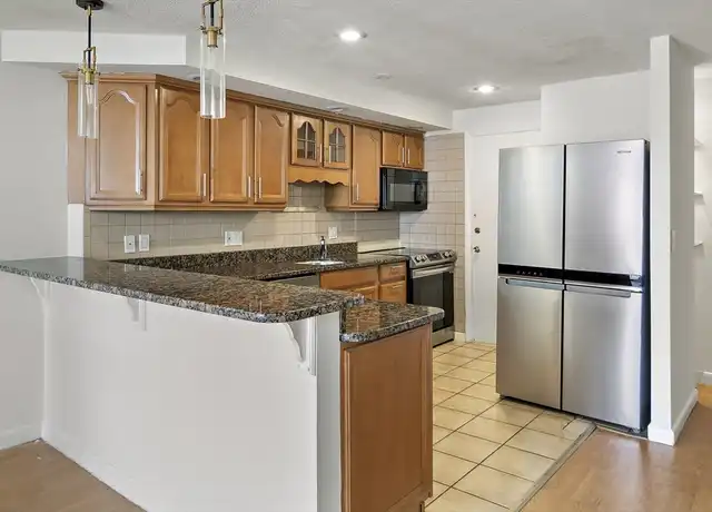 Property at 400 Governors Dr #28, Winthrop, MA, 02152, 2 beds, 1 bath, [object Object]
