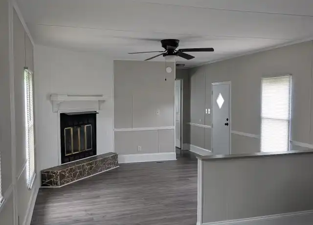 Property at 109 Ray Cir, Blacksburg, SC, 29702, 2 beds, 2 baths, [object Object]