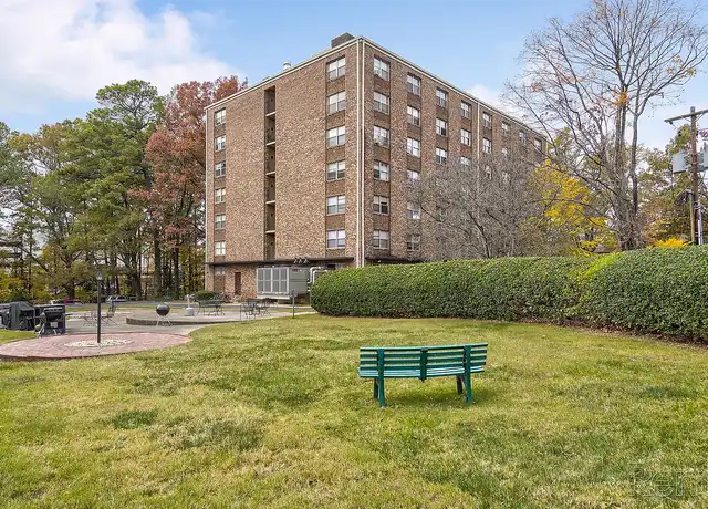 Property at Wedgwood Apartments - 736 Smallwood Dr, Raleigh, NC, 27605, 0 beds, 1 bath, [object Object]