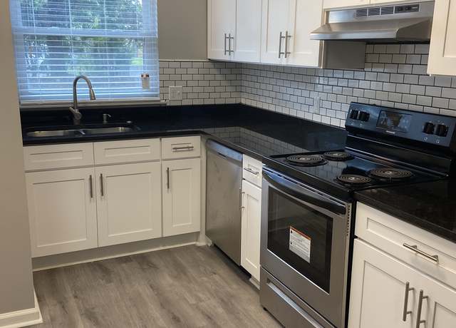 Photo of 210 Tibet Ave, Savannah, GA 31406