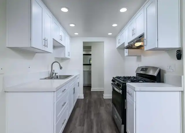 Property at Casitas Oxnard Apartments - 200 Orchard Pl, Oxnard, CA, 93036, 2 beds, 2 baths, [object Object]