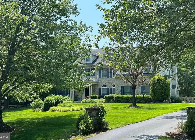 Property at 10 Grey Pebble Ct, Germantown, MD, 20874, 6 beds, 4.5 baths, [object Object]