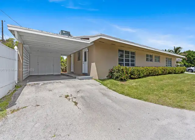 Property at 1418 N 16th Ave #1418, Hollywood, FL, 33020, 2 beds, 2 baths, [object Object]