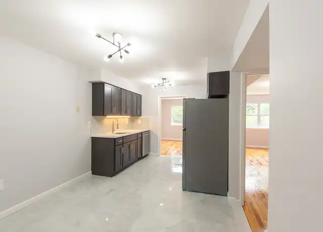 Property at River Edge Apartments - 1903 Country Ln, Ewing Township, NJ, 08628, 1-2 bed, 1 bath, [object Object]