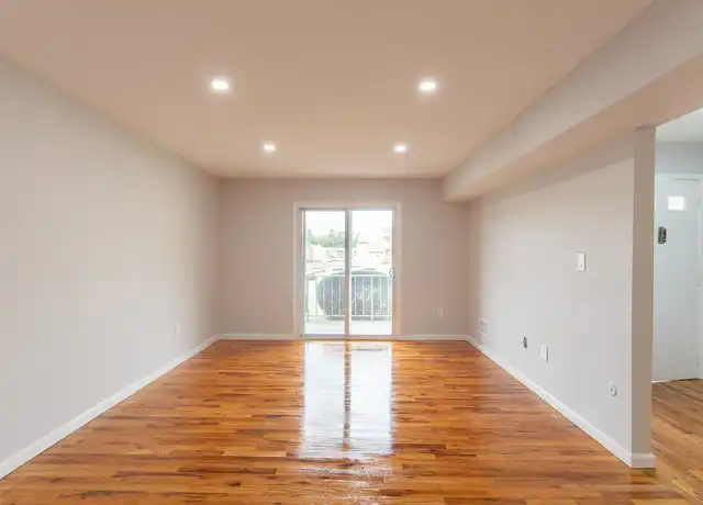 Property at River Edge Apartments - 1903 Country Ln, Ewing Township, NJ, 08628, 1-3 bed, 1-2 bath, [object Object]