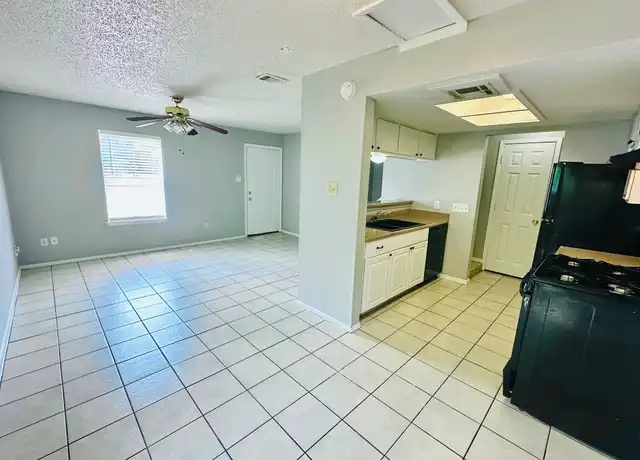 Property at 5305 Woodland Oaks Ct Unit B, Austin, TX, 78744, 2 beds, 1.5 baths, [object Object]