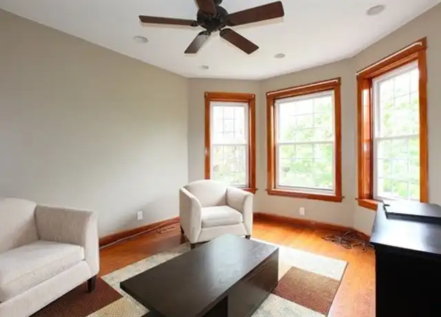 Property at 3917 N Sawyer Ave Unit 3917-2, Chicago, IL, 60618, 3 beds, 1 bath, [object Object]
