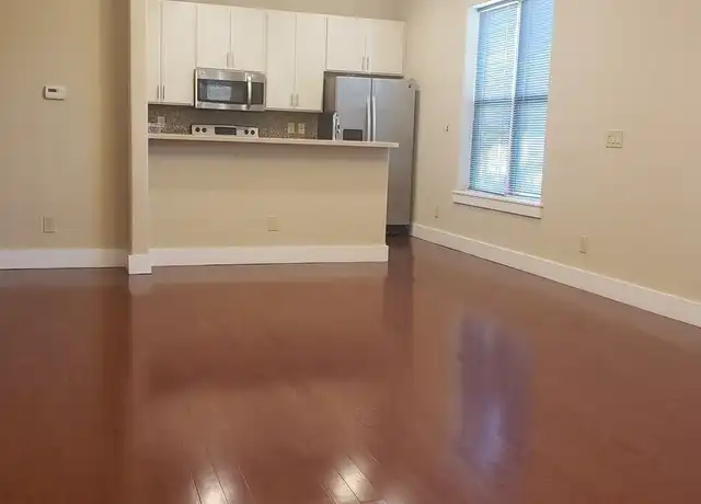 Property at 527 E Kiowa St Unit 101, Colorado Springs, CO, 80903, 2 beds, 1 bath, [object Object]