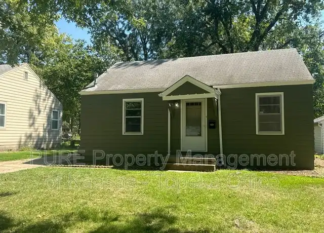 Property at 2004 SW Medford Ave, Topeka, KS, 66604, 2 beds, 1 bath, [object Object]