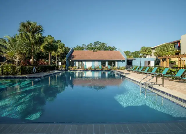 Photo of 8402 N Waterford Ave, Tampa, FL 33604