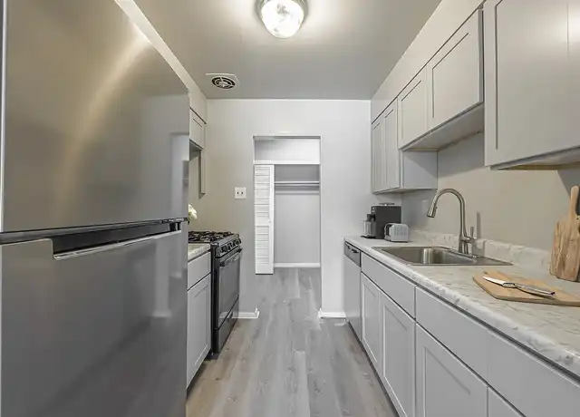 Property at Creekside Apartments - 1424 Passey Ln, Lancaster, PA, 17603, 1-2 bed, 1 bath, [object Object]