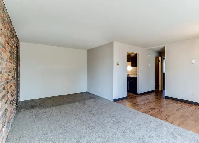 Photo of 2815 Queen City Ave, Cincinnati, OH 45238
