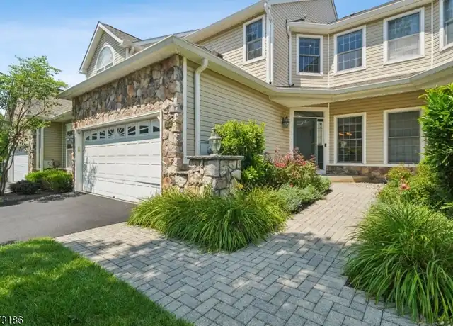 Property at 22 Pebble Beach Dr, Livingston, NJ, 07039, 3 beds, 3.5 baths, [object Object]