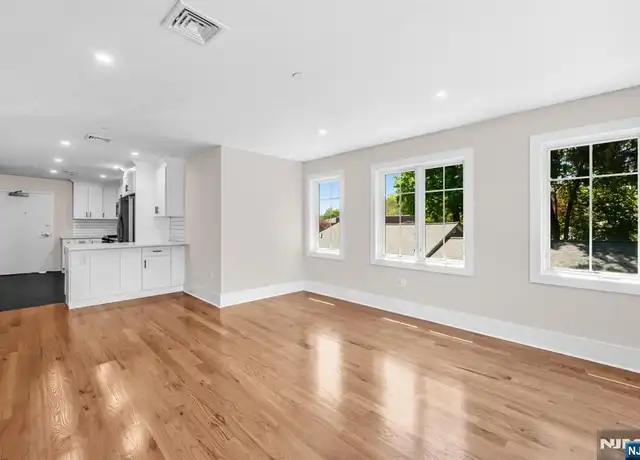 Property at 162 Closter Dock Rd Unit C, Closter, NJ, 07624, 1 bed, 1 bath, [object Object]