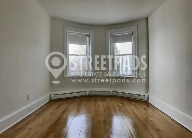 Property at 19 Fairbanks St, Brookline, MA, 02446, 2 beds, 1 bath, [object Object]