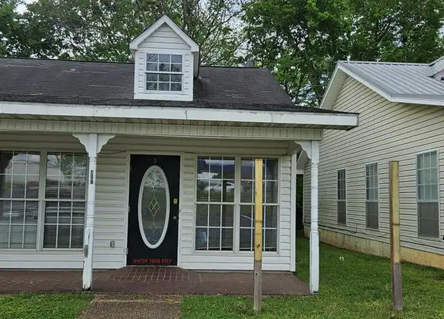 Property at 2141 Denton Rd, Dothan, AL, 36303, 4 beds, 1 bath, [object Object]