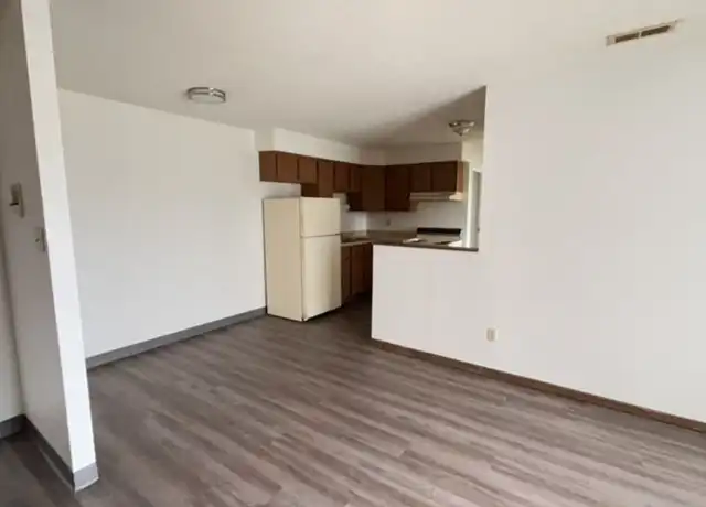Property at 2771 Queen City Ave Unit 5, Cincinnati, OH, 45238, 2 beds, 1 bath, [object Object]