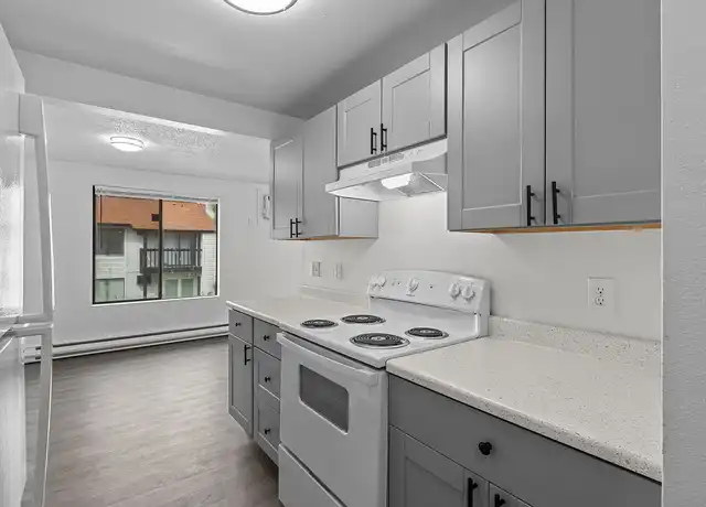 Property at Houk 33 Apartments - 2115 N Houk Rd, Spokane Valley, WA, 99216, 2 beds, 1 bath, [object Object]