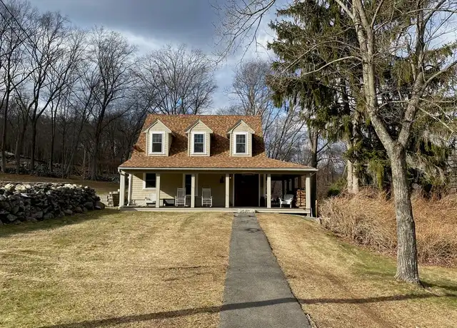 Property at 32 Wilbur Rd, Lincoln, RI, 02865, 3 beds, 2 baths, [object Object]