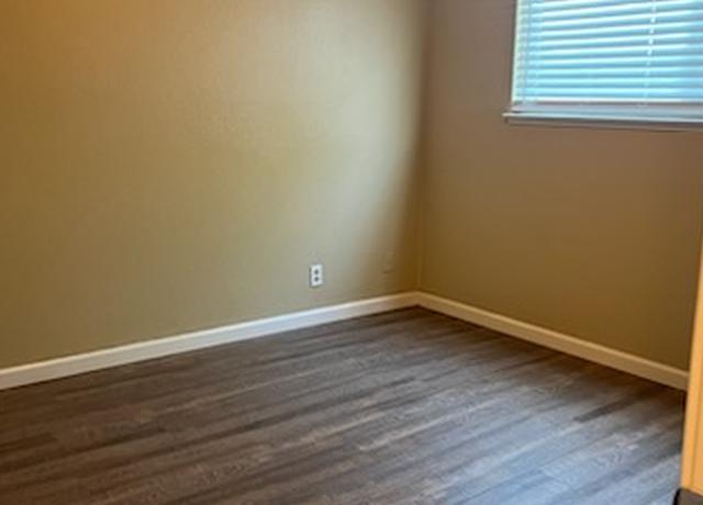 Photo of 2122 Regent Way Unit 4, Castro Valley, CA 94546