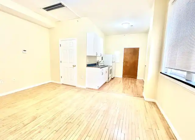 Property at 133 W Main St Unit 2E, Waterbury, CT, 06702, 1 bed, 1 bath, [object Object]