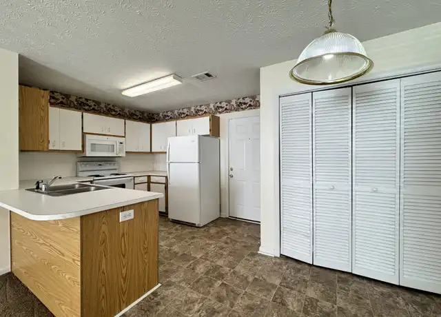 Property at 5235 Crystal Ct Unit D, Columbus, GA, 31907, 2 beds, 1.5 baths, [object Object]