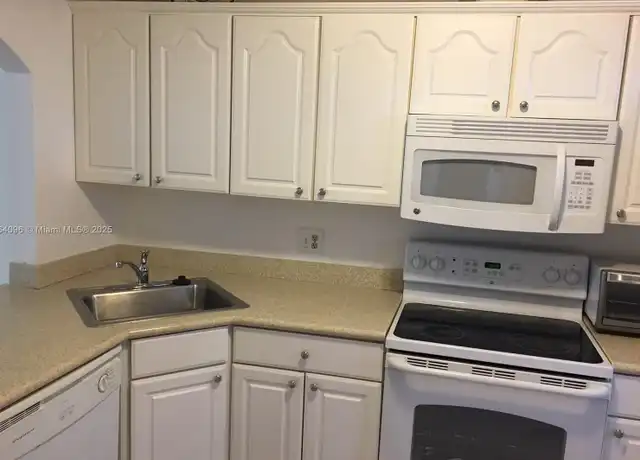 Property at 2571 Aragon Blvd #313, Sunrise, FL, 33322, 2 beds, 2 baths, [object Object]