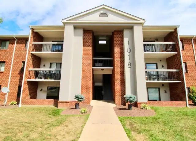 Property at 1018 Blue Ridge Dr, Harrisonburg, VA, 22802, 3 beds, 2 baths, [object Object]