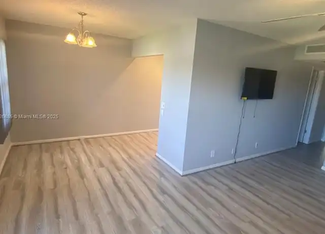 Property at 114 Brighton E Unit 114, Boca Raton, FL, 33434, 2 beds, 1.5 baths, [object Object]