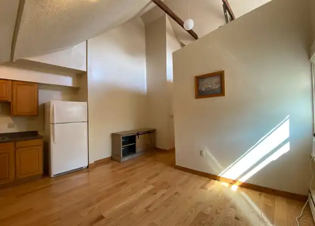 Property at 61 Lake Pl Unit 302, New Haven, CT, 06511, 3 beds, 1 bath, [object Object]