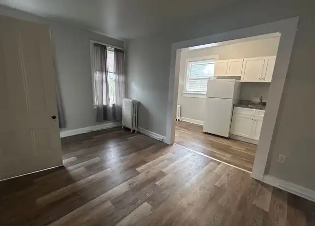 Property at 522 E King St Unit 2R, Lancaster, PA, 17602, 2 beds, 1 bath, [object Object]