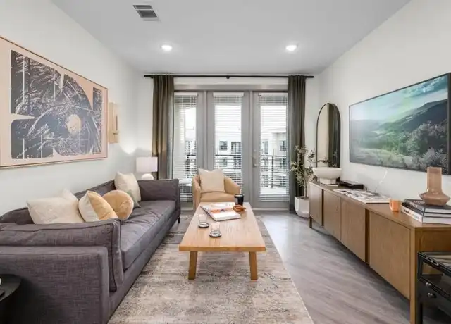 Property at 2710 W Anderson Ln, Austin, TX, 78757, 1 bed, 1 bath, [object Object]