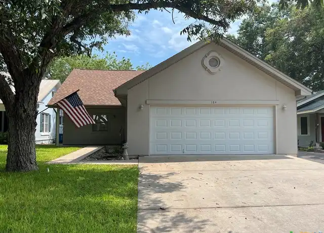 Property at 184 E Lincoln St, New Braunfels, TX, 78130, 3 beds, 2.5 baths, [object Object]