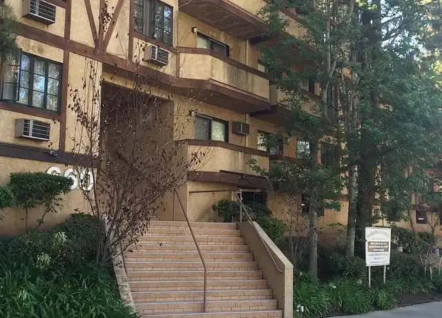 Property at Large apartments with parking within walking distance to UCLA and Westwood Village - 660 Veteran Ave, Los Angeles, CA, 90024, 0-2 beds, 1 bath, [object Object]