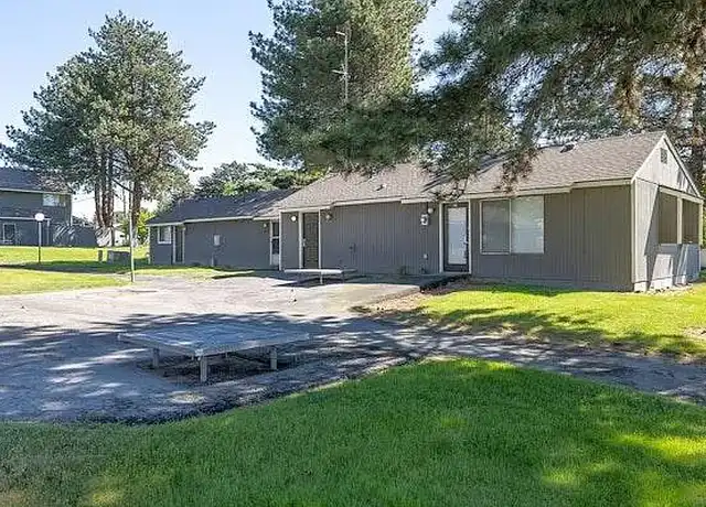 Property at Grandview Apartments - 1002 Hillcrest St, Grandview, WA, 98930, 1 bed, 1 bath, [object Object]