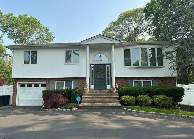 Property at 124 Dix Hwy, Dix Hills, NY, 11746, 4 beds, 2 baths, [object Object]