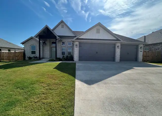 Property at 2004 Charles St, Pea Ridge, AR, 72751, 4 beds, 2.5 baths, [object Object]