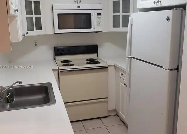 Property at 9682 Fontainebleau Blvd #106, Miami, FL, 33172, 1 bed, 2 baths, [object Object]