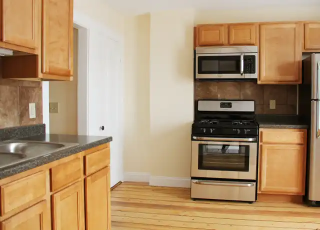 Property at 147 N Union St Apt 2, Burlington, VT, 05401, 2 beds, 1 bath, [object Object]