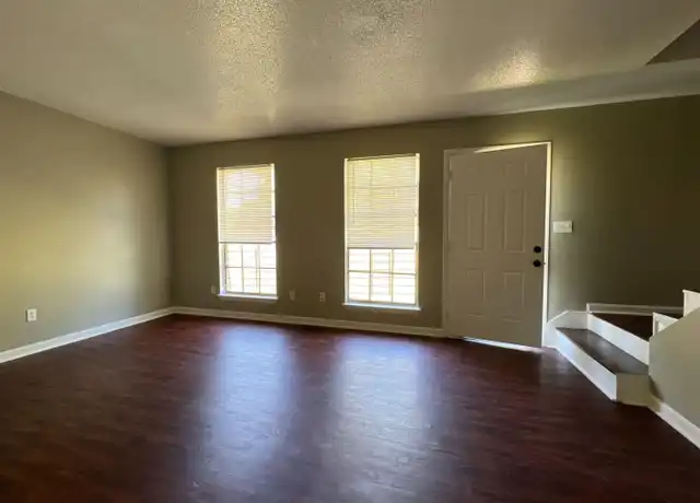 Property at 1717 6th Place Cir NW, Center Point, AL, 35215, 3 beds, 1.5 baths, [object Object]